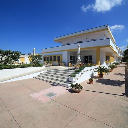 Hotel Albatros Torre Vado Exterior photo